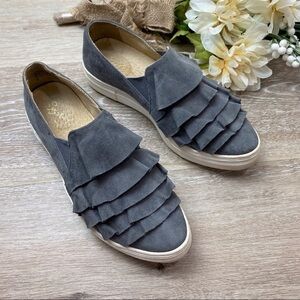Seychelles “Quake” Gray Ruffle Suede Slip On Sneakers